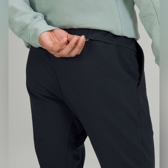 Lululemon City Sweat Jogger Shorter Length Classic
Navy Size Small - Picture 3 of 8